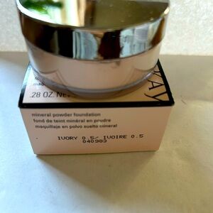 Mary Kay Mineral Powder Foundationdation Ivoire 0.5 NIB